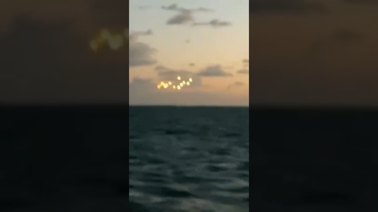 frota de OVNIs vista no oceano Pac&iacute;fico #osni #et #discovoador #extraterrestre #ovni