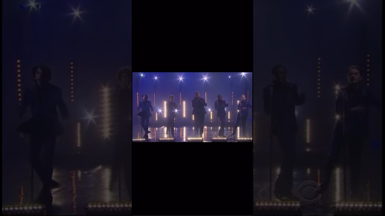 Stranger things cast can sing?! #strangerthings #jamesgordon #usa #mikewheeler