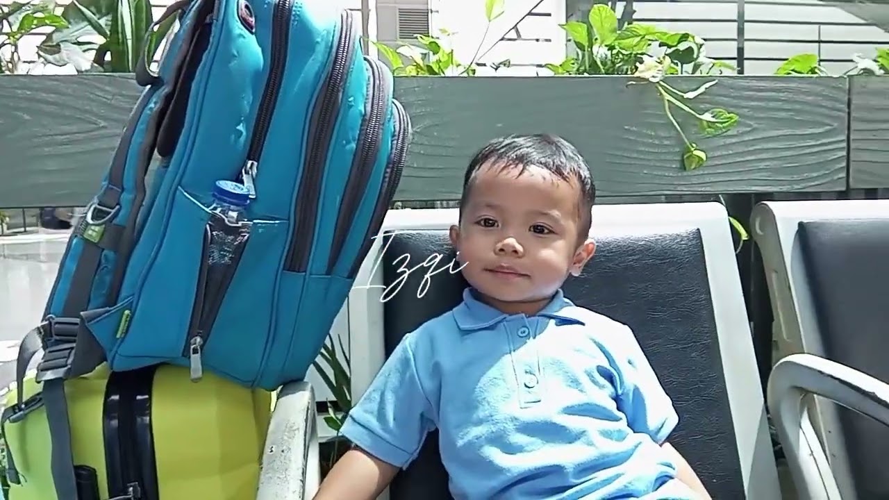 Izqi Naik Kereta KAI Cakrabuana (Masyaallah izqi sangat senang) 😍😇🚂🚂