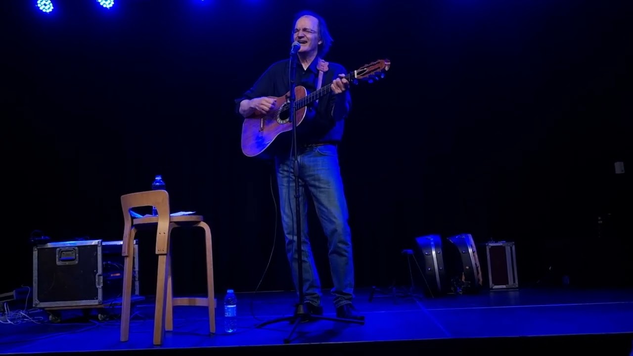 Bjørnen Vågner (nu med Putin) - Thomas Kjellerup