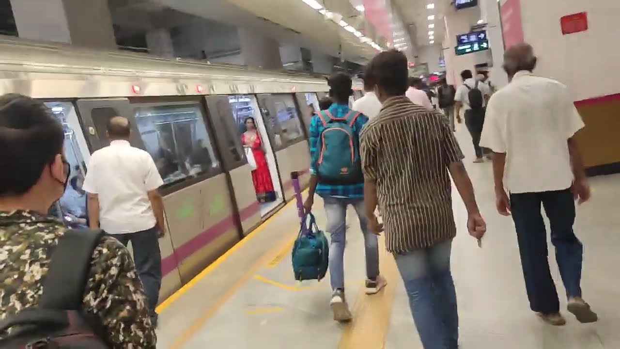 Bengaluru Majestic metro station | Interchange station for purple and green line