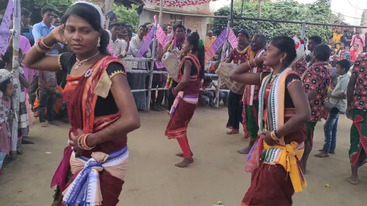 Barkani Ladies kirtan party super samalpuri dance Dhamaka Opening 09-12-2022 Guru -Shridhar Herna