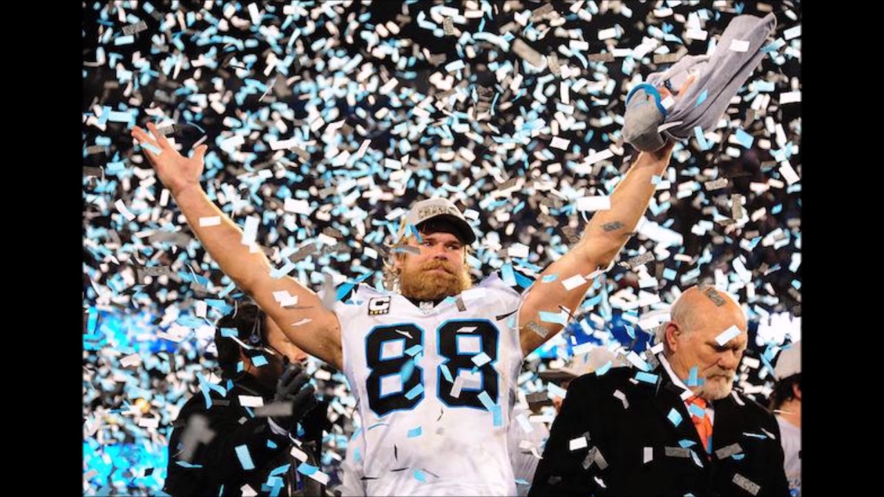 Greg Olsen becomes first tight end with three straight 1,000 yard seasons