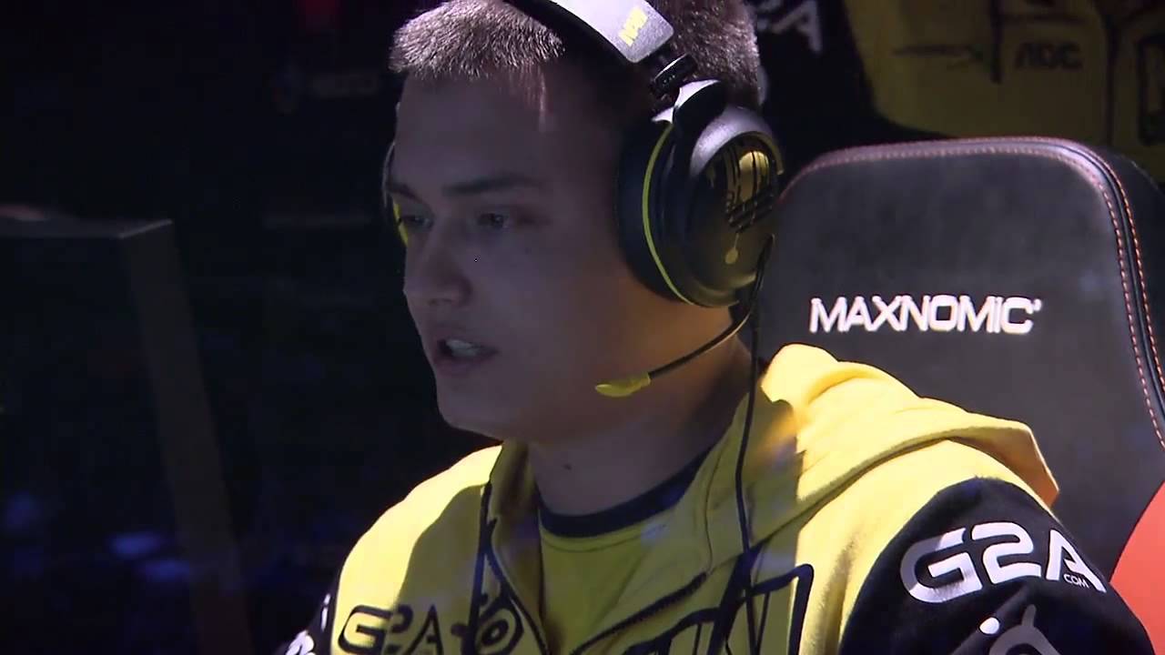 CS:GO NiP vs NaVi (map1 train) - DreamHack Open Cluj-Napoca 2015