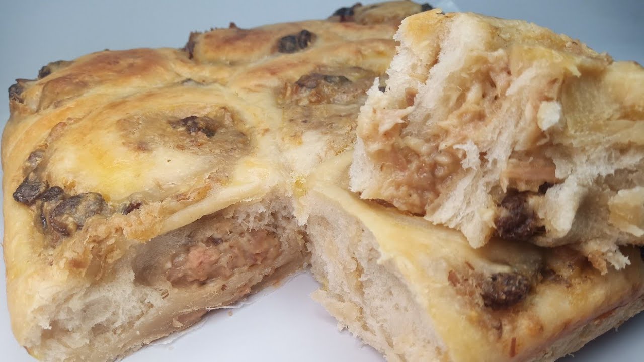 HOW TO MAKE SOFT AND FLUFFY CHEESY TUNA BREAD ROLL