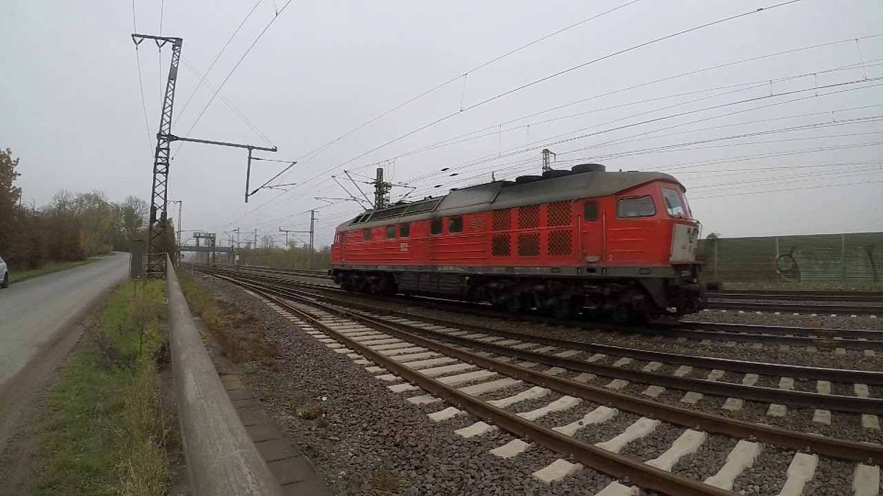 Zugverkehr an einem grauen Nachmittag in Lehrte