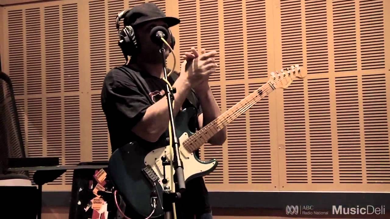 Dereb the Ambassador live - 'Kulun' [HD] - Music Deli, ABC Radio National