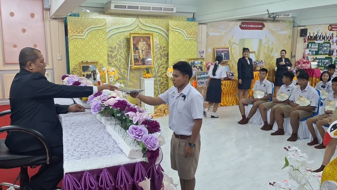 พิธีมอบประกาศนียบัตร ม.6 ปีการศึกษา 2568วันที่ 24 ก.พ.2569