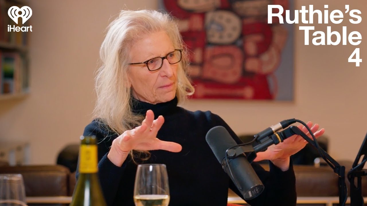 Annie Leibovitz: Early Rolling Stone Days, Feeding Her Subjects, and PB&J | Ruthie's Table 4
