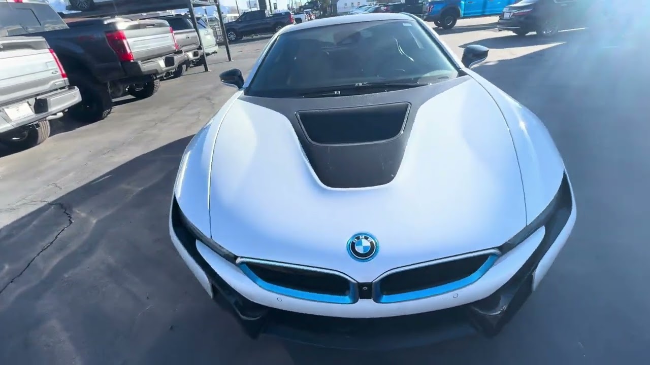 2015 i8