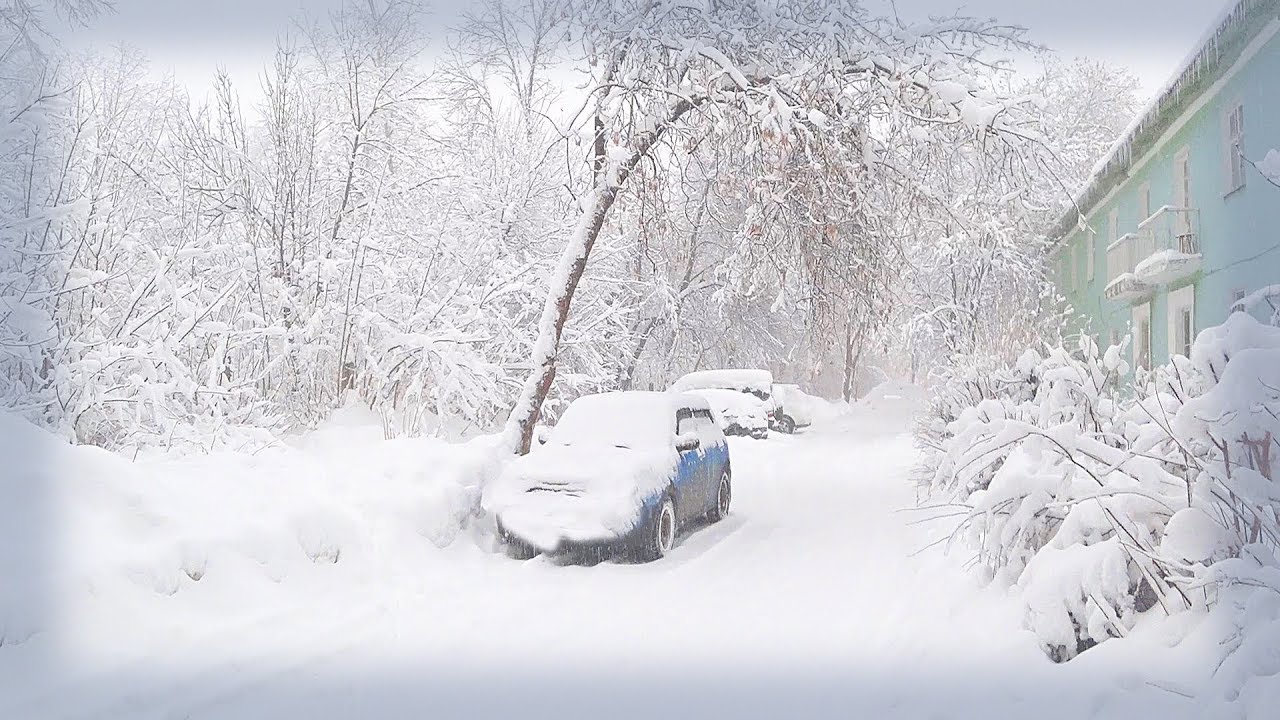 Russia 2018: Strongest snowfall in Moscow. Why you shouldn't live in the countryside