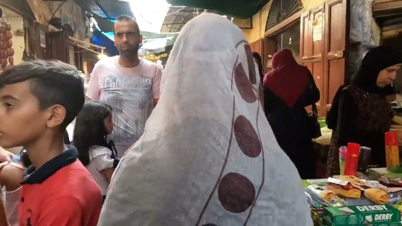 🇱🇧😋 انبهرت من جمال طرابلس لبنان ـ (جولة في السوق الشعبي) وتجربة كعك الجبن