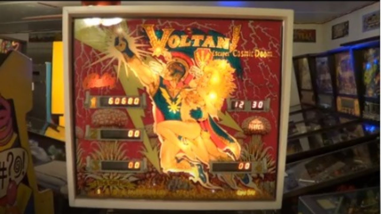 VOLTAN ESCAPE FROM COSMIC DOOM PINBALL - BY BALLY 1979