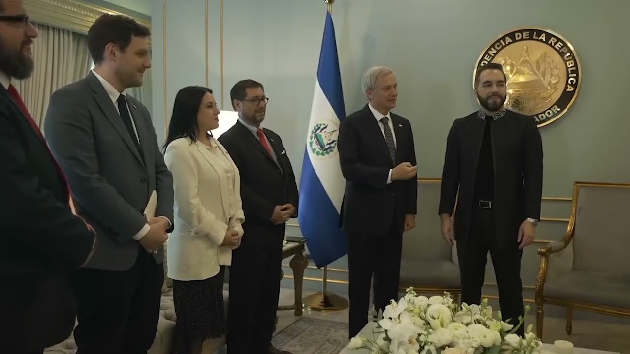 Visita a El Salvador de presidente electo de Costa Rica