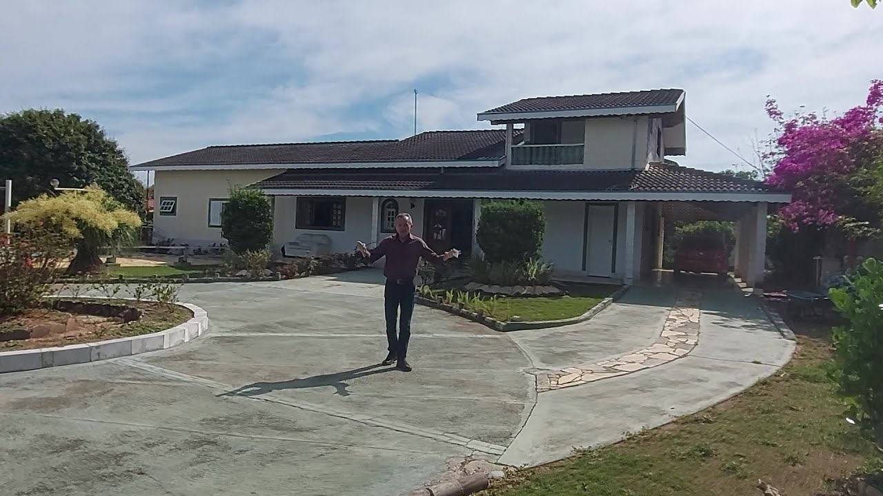 LINDA CHÁCARA A VENDA no interior 3.000m²  pequena, completa +  internet fibra em PINDAMONHANGABA/SP