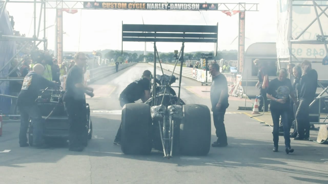 Top Fuel Dragster - Big Burnout !!! @ Mosten Raceday