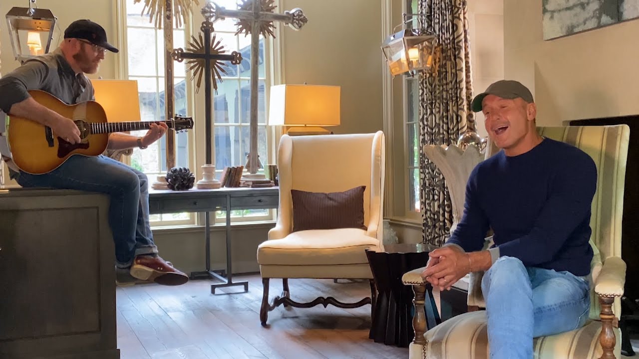 Tim McGraw’s Debut TV Performance of ‘I Called Mama’