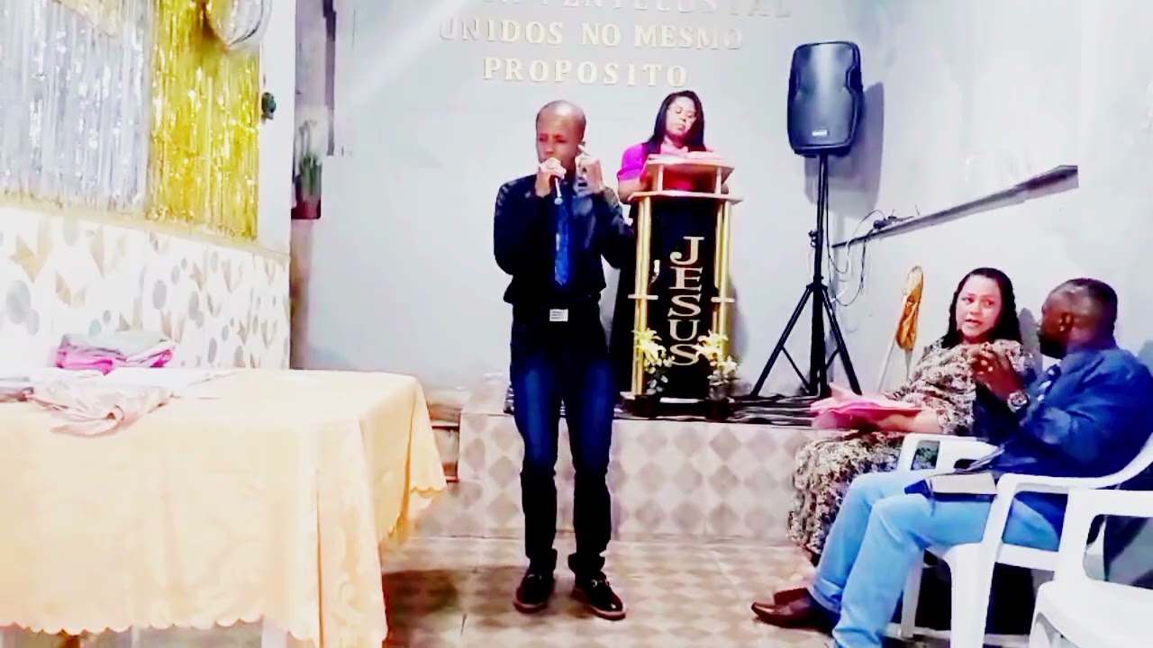 Ricardo henry toca no manto ao vivo na igreja 