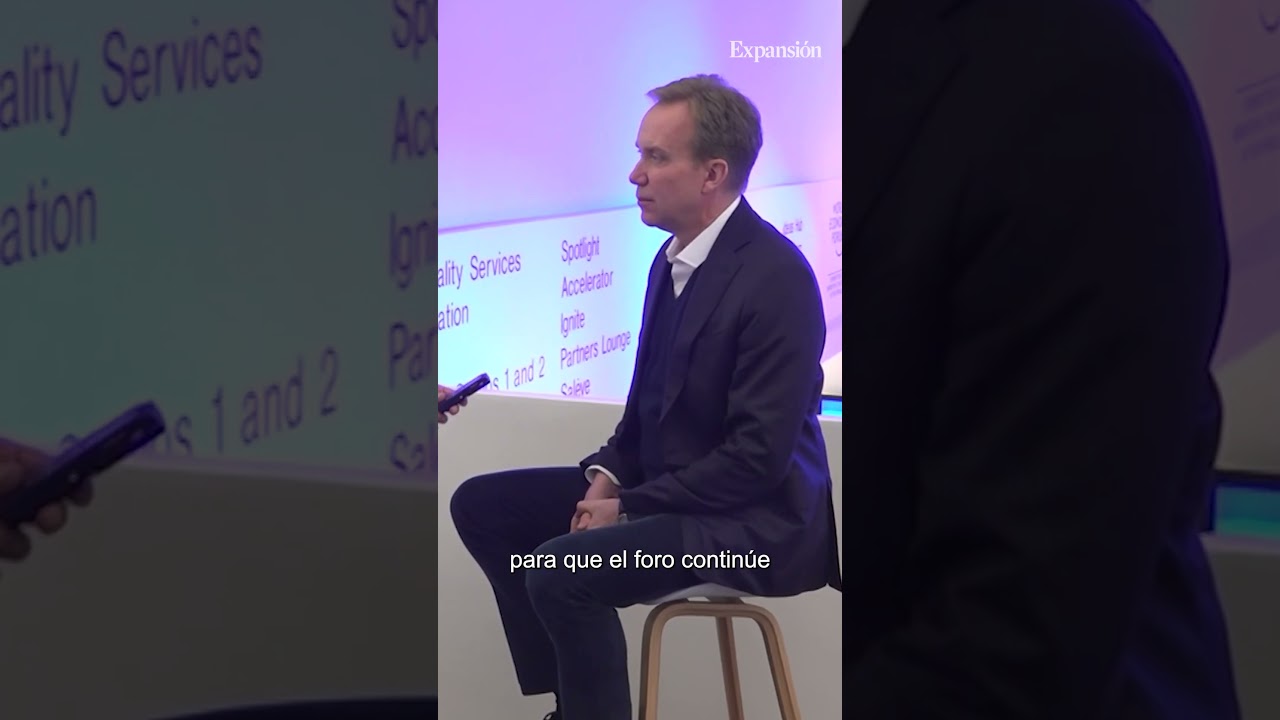 Dimite el presidente de Foro Econ&oacute;mico Mundial por sus lazos con Epstein