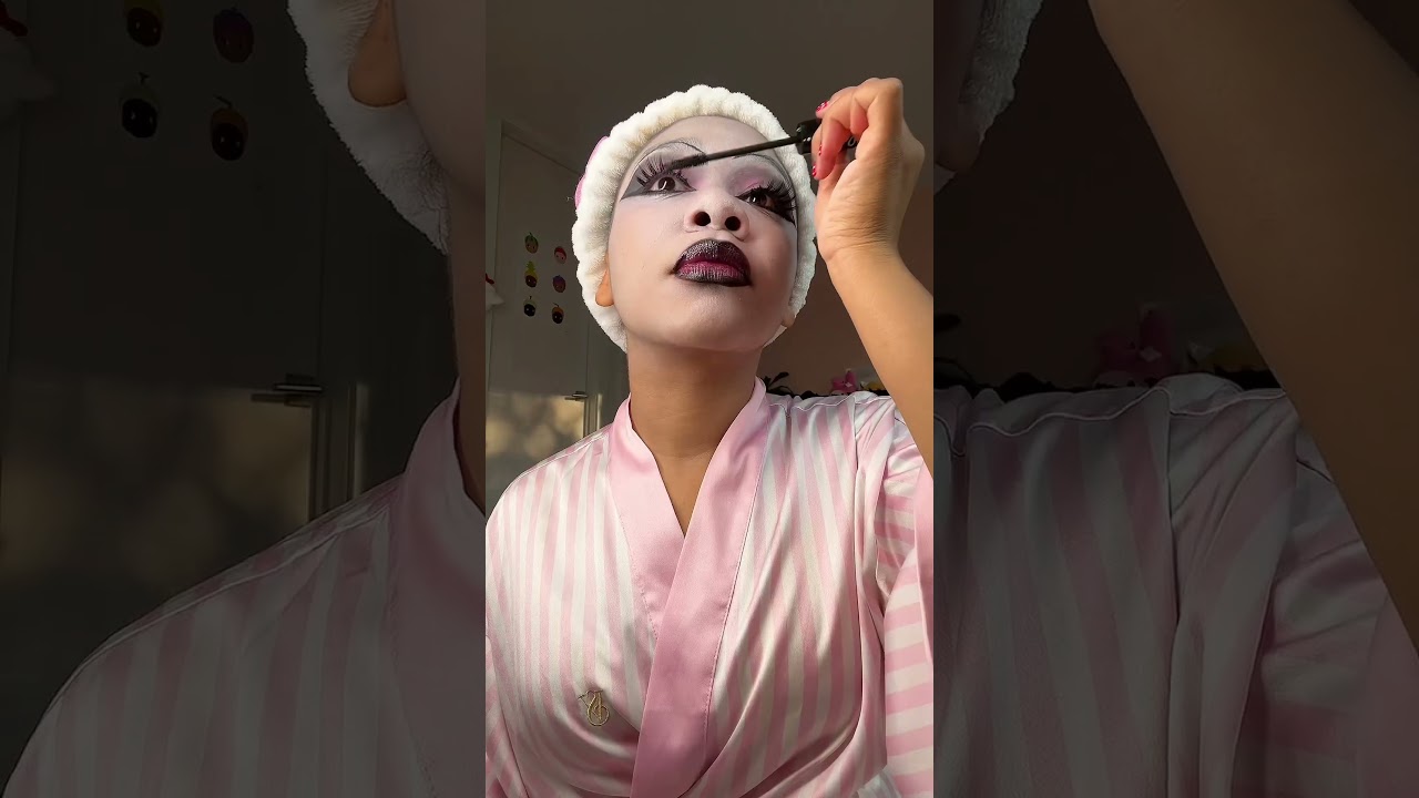 New aesthetic of the day! 🖤🕷️ 