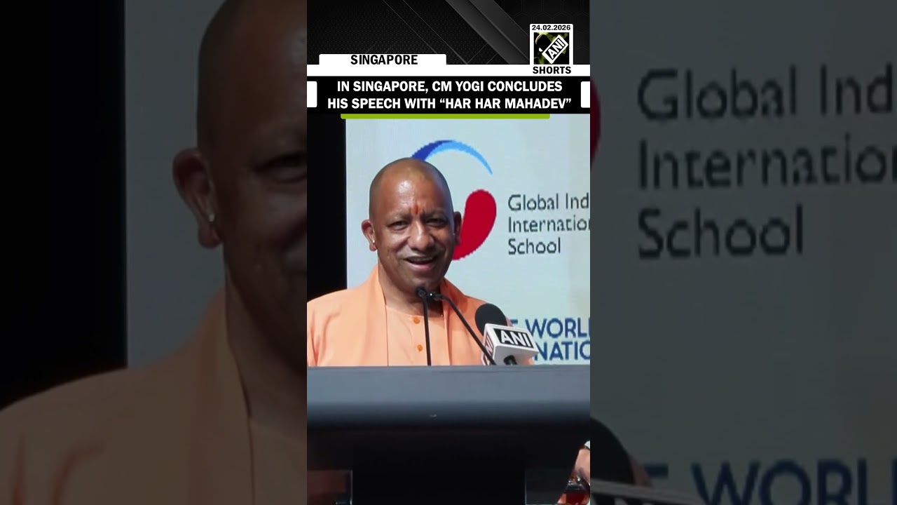 Moment: CM Yogi ends his speech with a resounding &ldquo;Har Har Mahadev&rdquo; in Singapore
