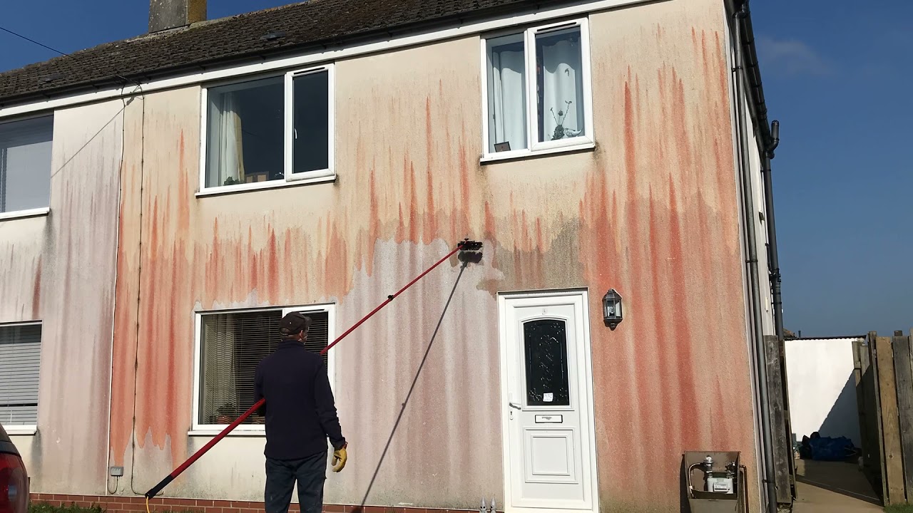 Chemical treatment working as it contacts that pesky red algae