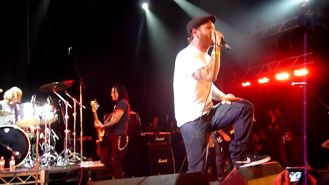 Corey Taylor & Friends - 