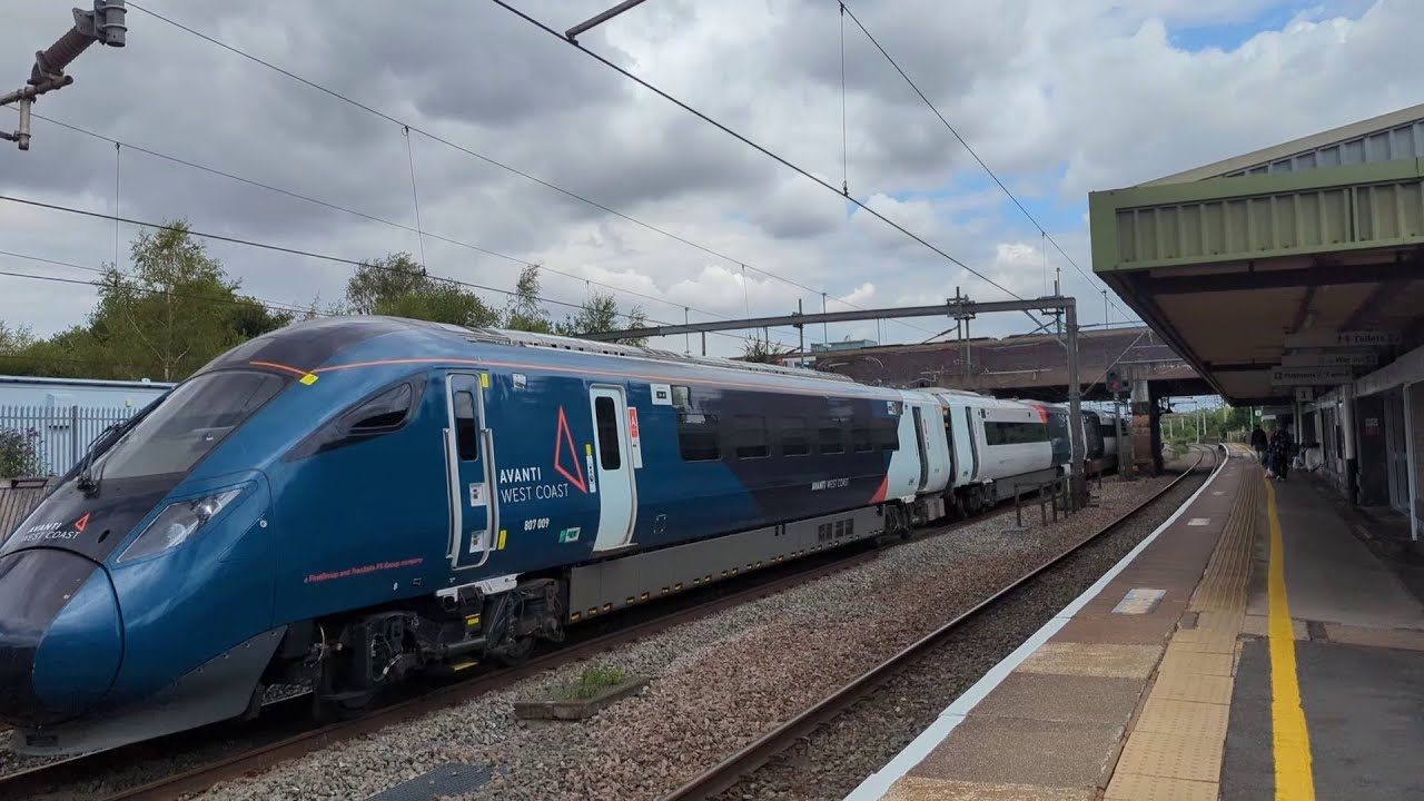 TAMWORTH TRAINS, STAFFORDSHIRE, WEST COAST MAIN LINE