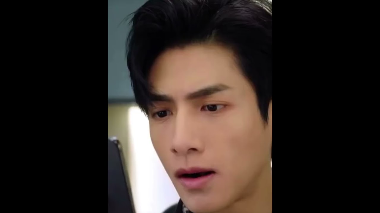 he&rsquo;s jealous 😌| cute CEO saw her talking to another guy #cdrama #shorts #kdrama #jealousboyfriend