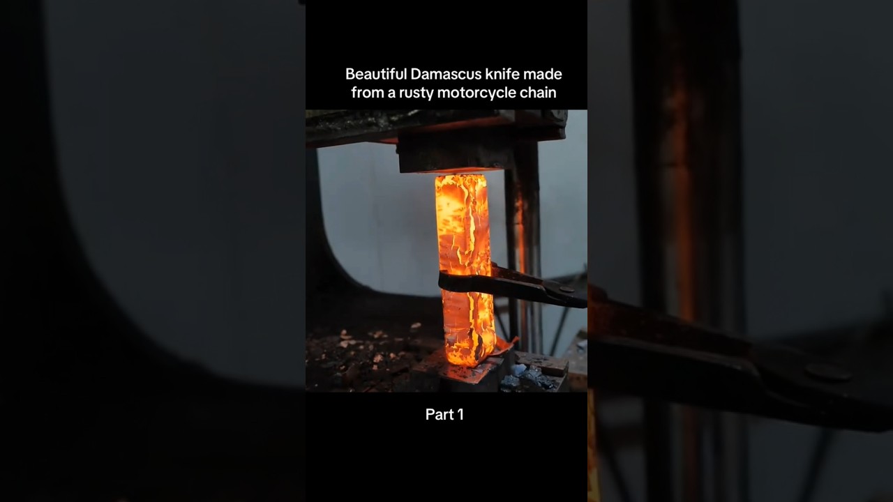 Beautiful Damascus Knife made from a Rusty Motorcycle Chain