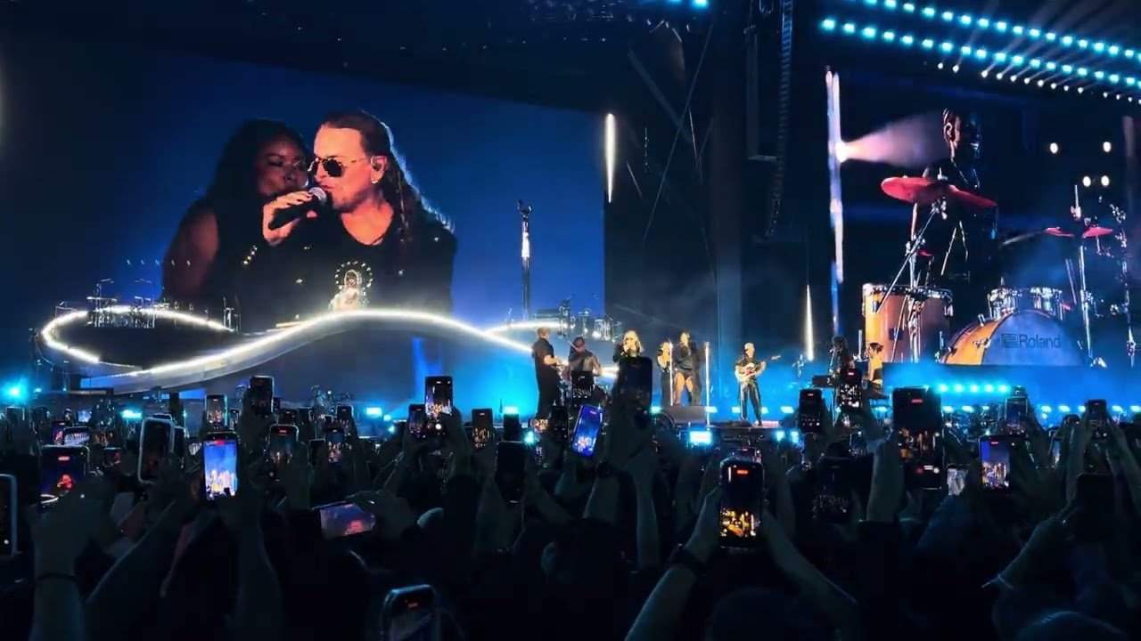 Dua Lipa   Oye Mi Amor feat  Fher de MANÁ / Live at Mexico City