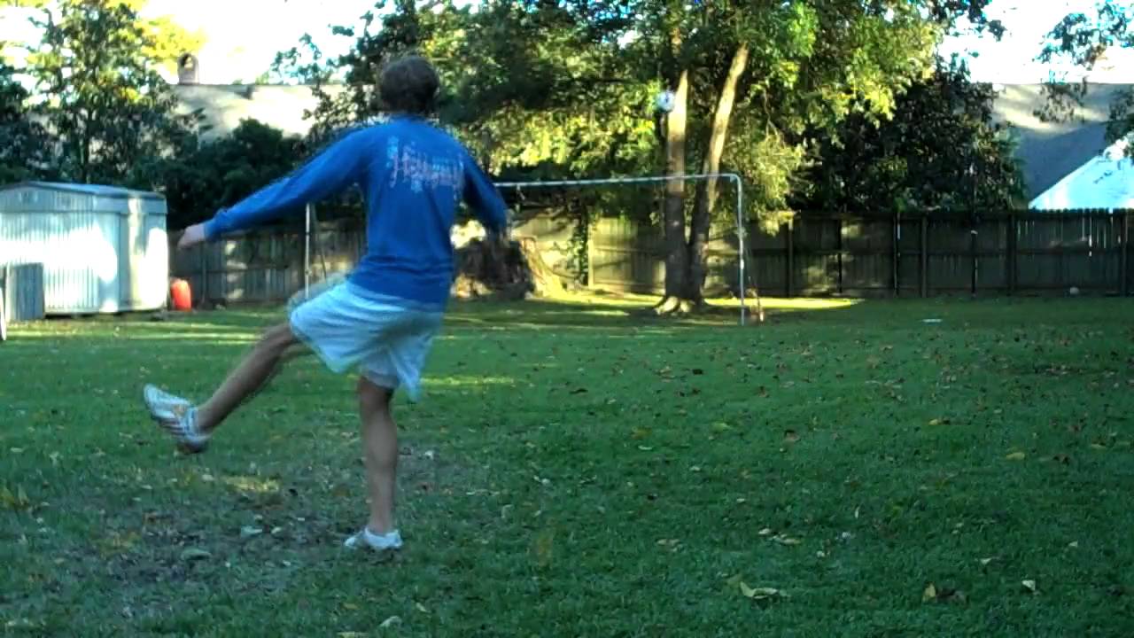 Roberto Carlos Free Kick Tutorial