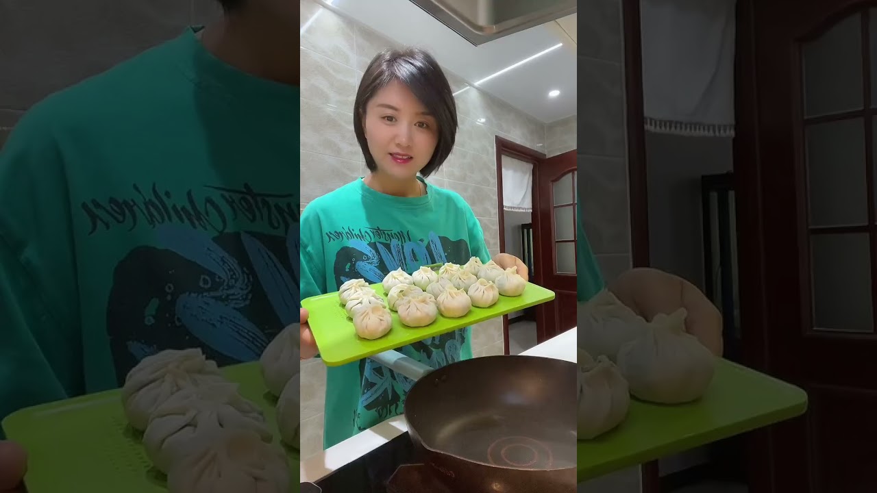 孩子参加学校运动会，早餐做了他喜欢吃的拇指生煎包，一口一个太满足了，美好的一天从妈妈早餐开始！#记录真实生活 #用美食开启五一假期 #早餐 #拇指生煎包 #生煎包