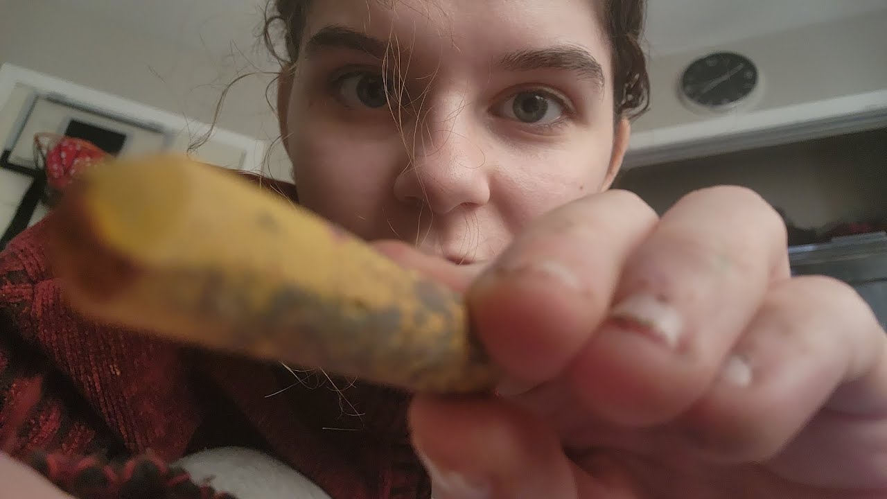 lofi asmr colouring on your face with oil pastels (soft spoken, drawing/colouring sounds)