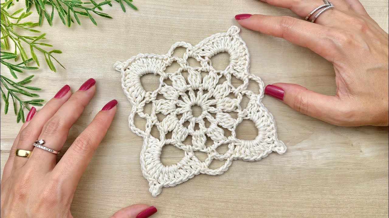 Square de crochê com flor / Crochet square/ Quadradinho de croche/ Granny squad