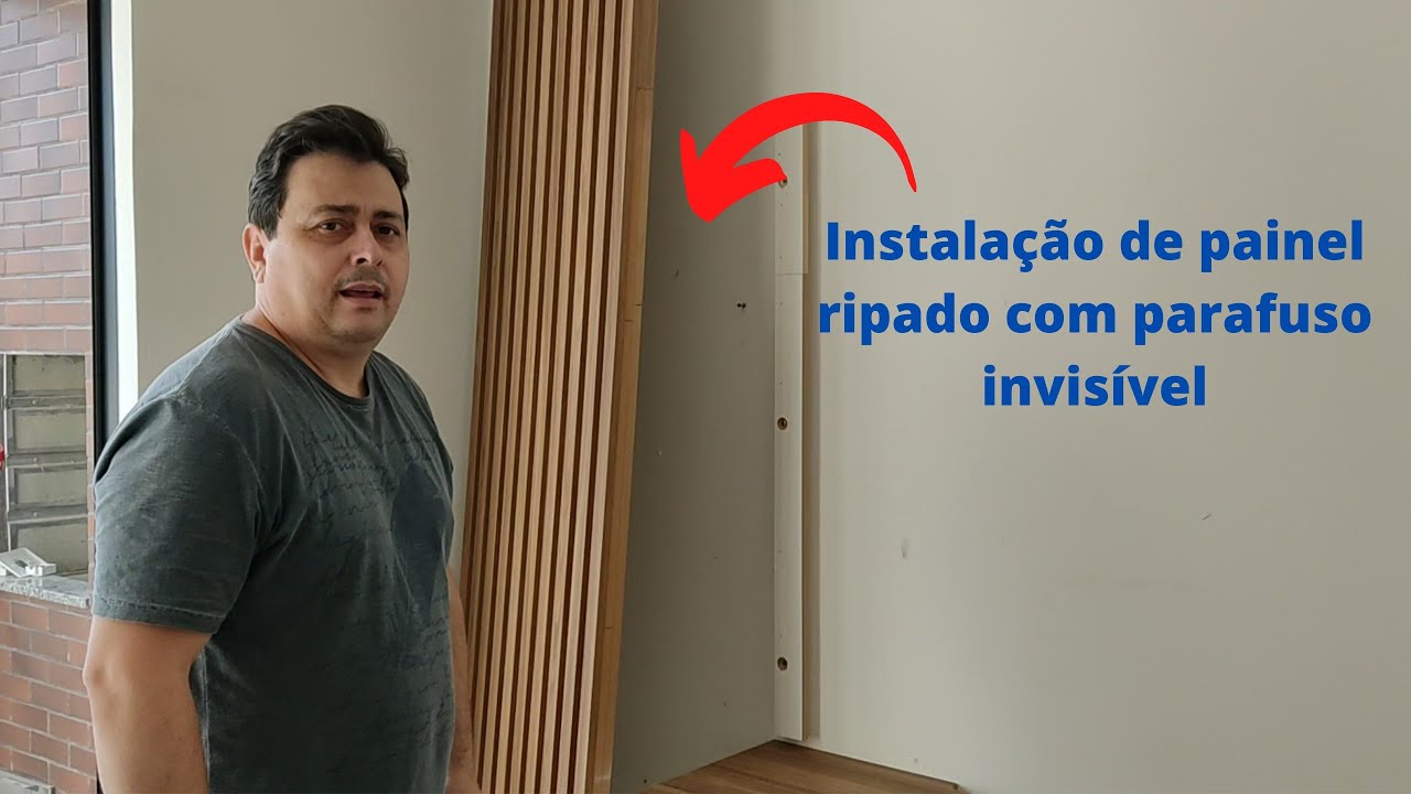 Instalação de painel ripado com parafuso invisível