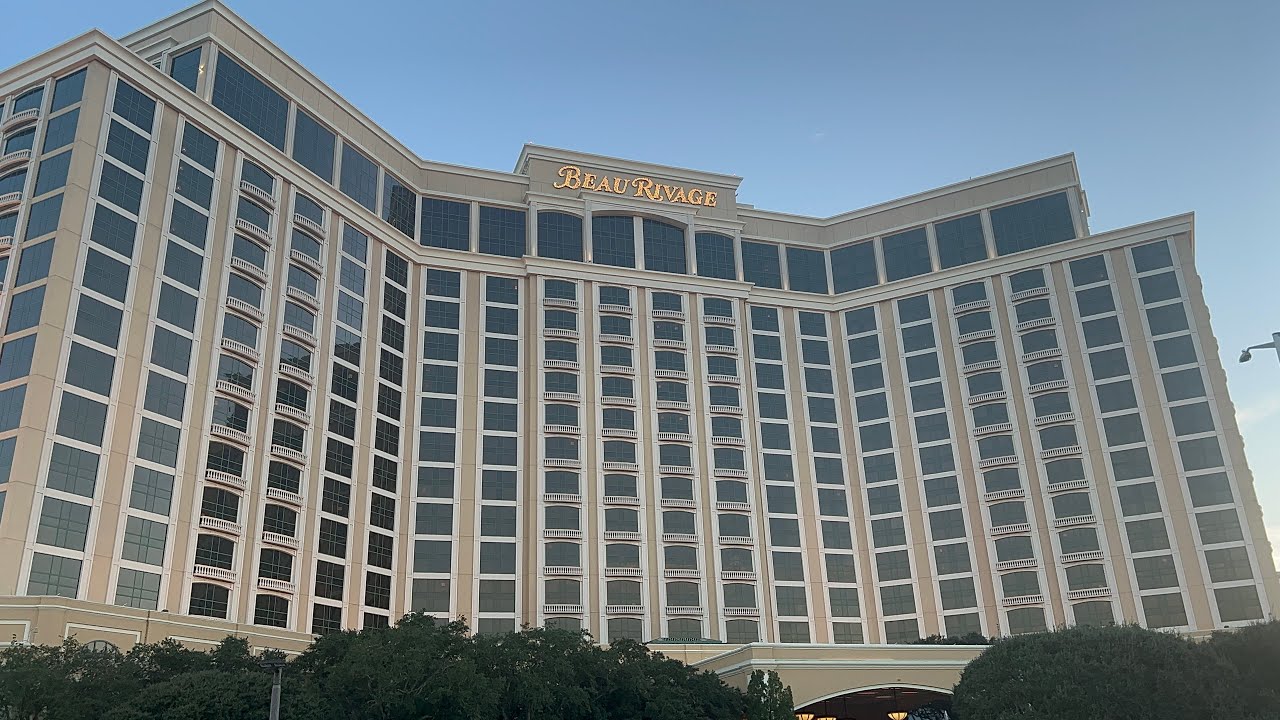 Билокси, Миссисипи, авиакомпания Sun Country Airlines и казино и курорт Beau Rivage