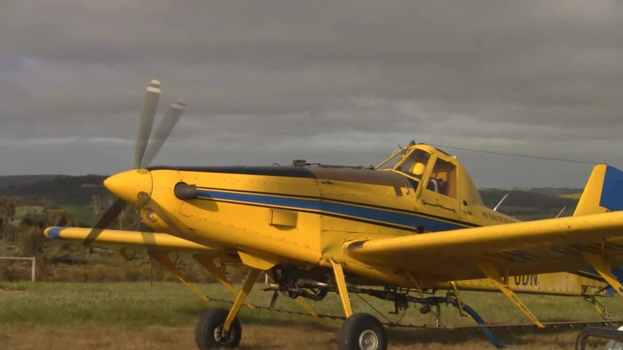 Air Tractor 502 the best crop duster flying you will ever see guaranteed