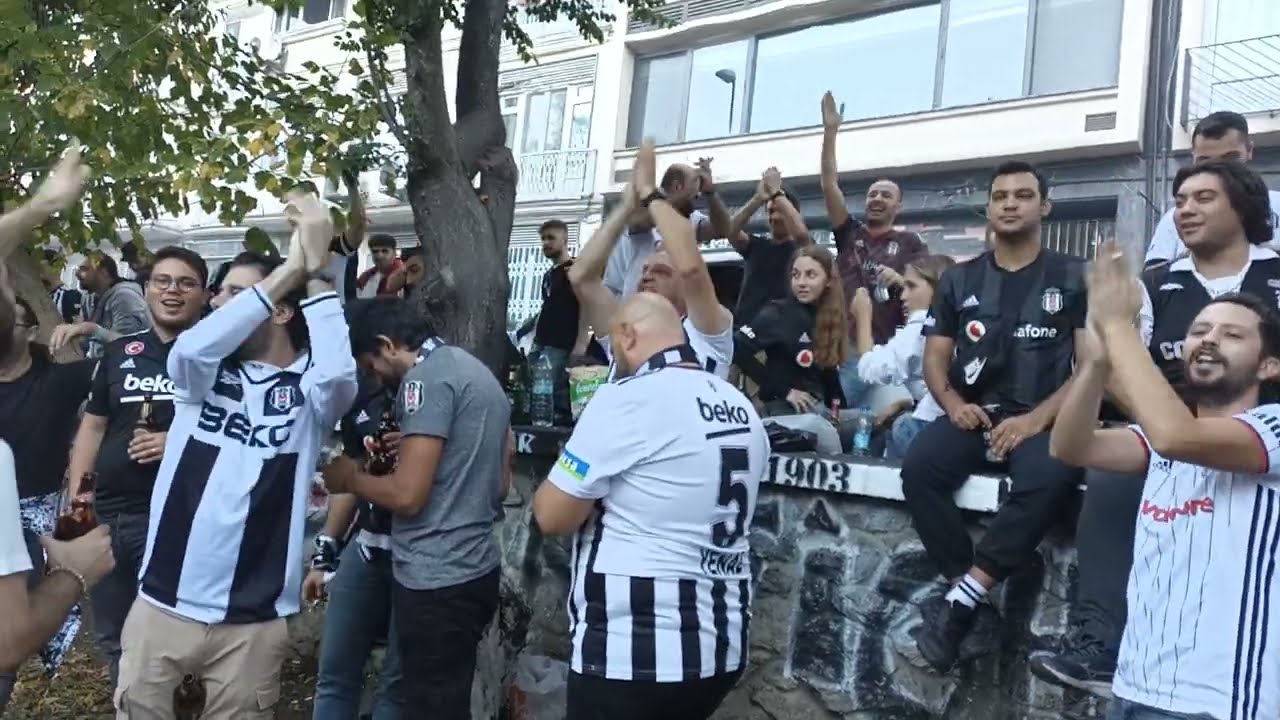 BEŞİKTAŞ FENERBAHÇE ŞAİRLER PARKI TARAFTAR ÇILDIRDI #beşiktaş