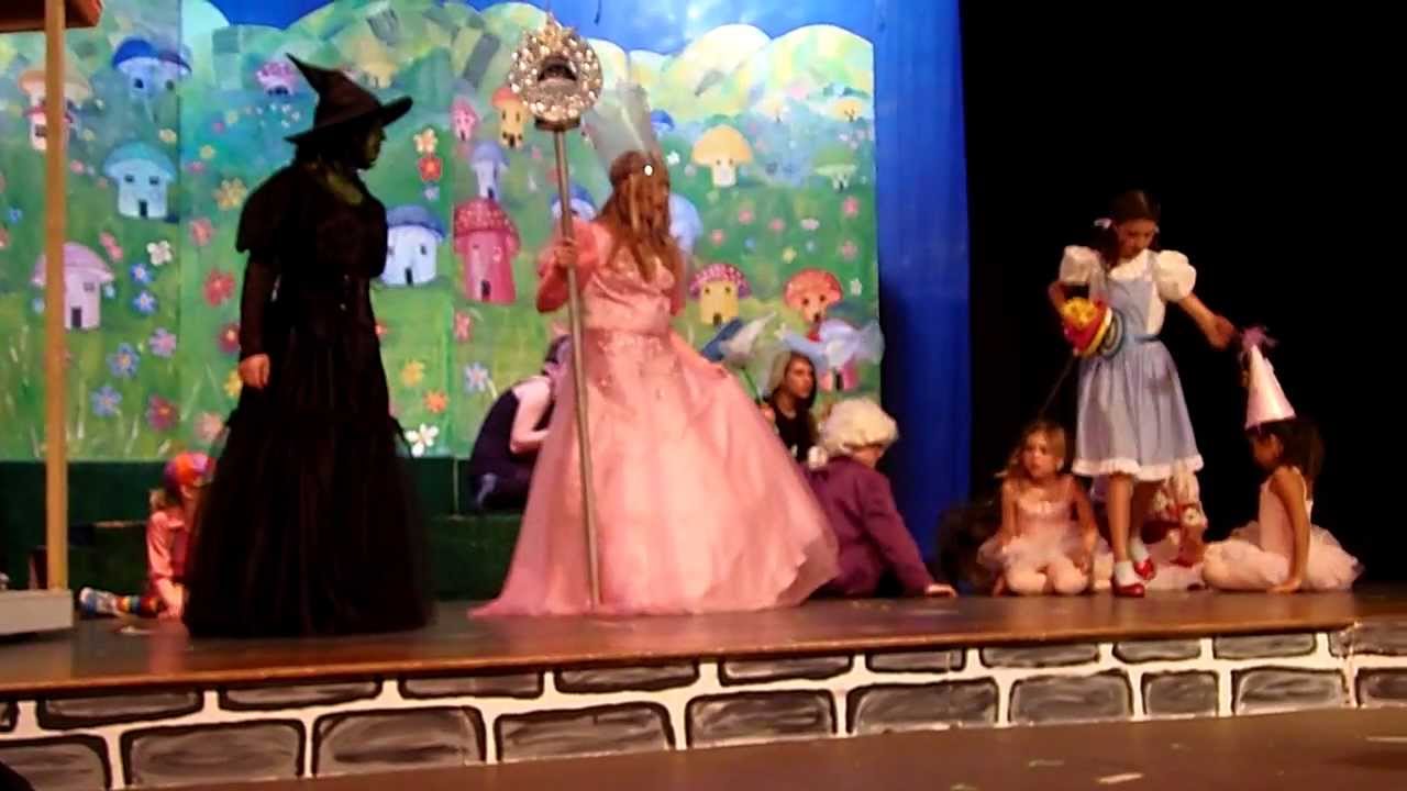 Munchkinland/Glinda Scene from WOZ- Julia
