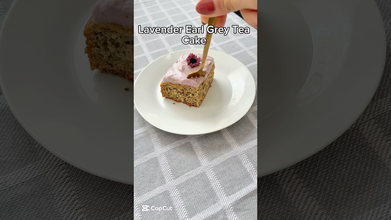 Earl Grey cake with lavender cream cheese frosting 🌸 Soft, floral, and dreamy! #shorts #baking