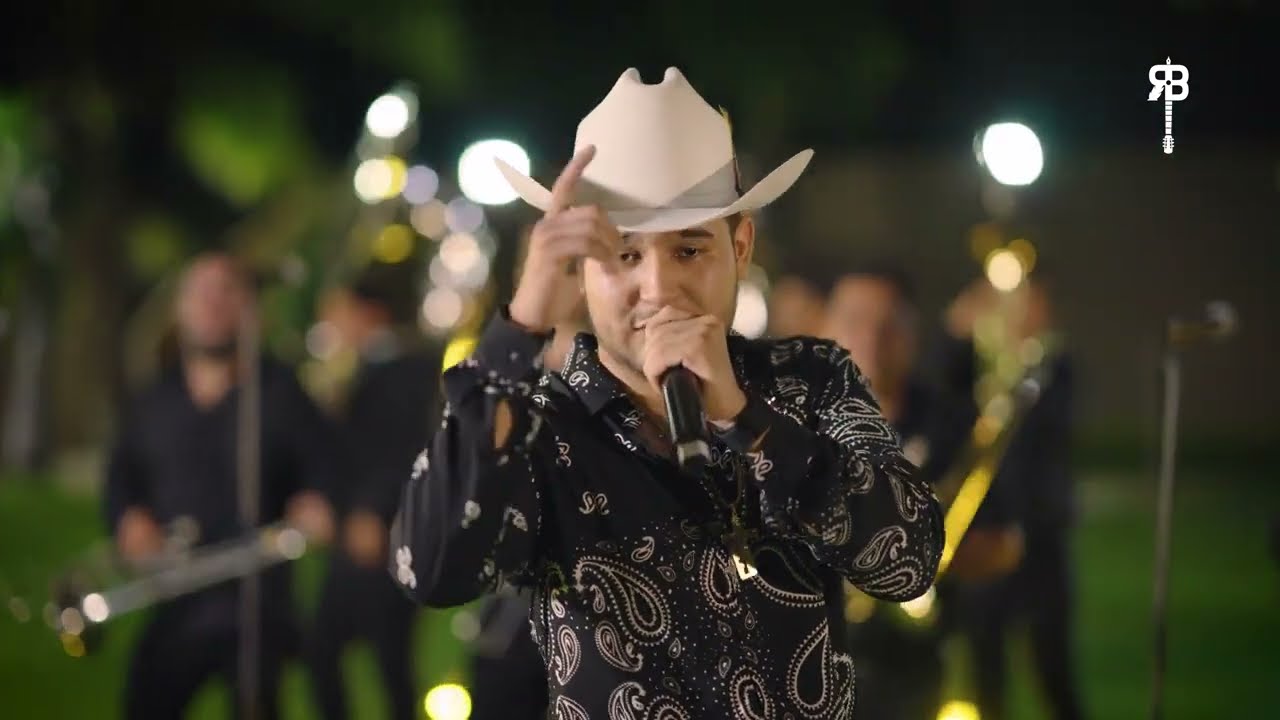 Detrás Del Personaje - Raúl Beltrán (Video Musical Con Banda)