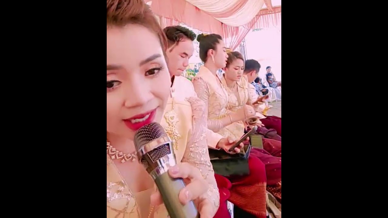 Ki Savin Group Singer - Fan Smoth Page