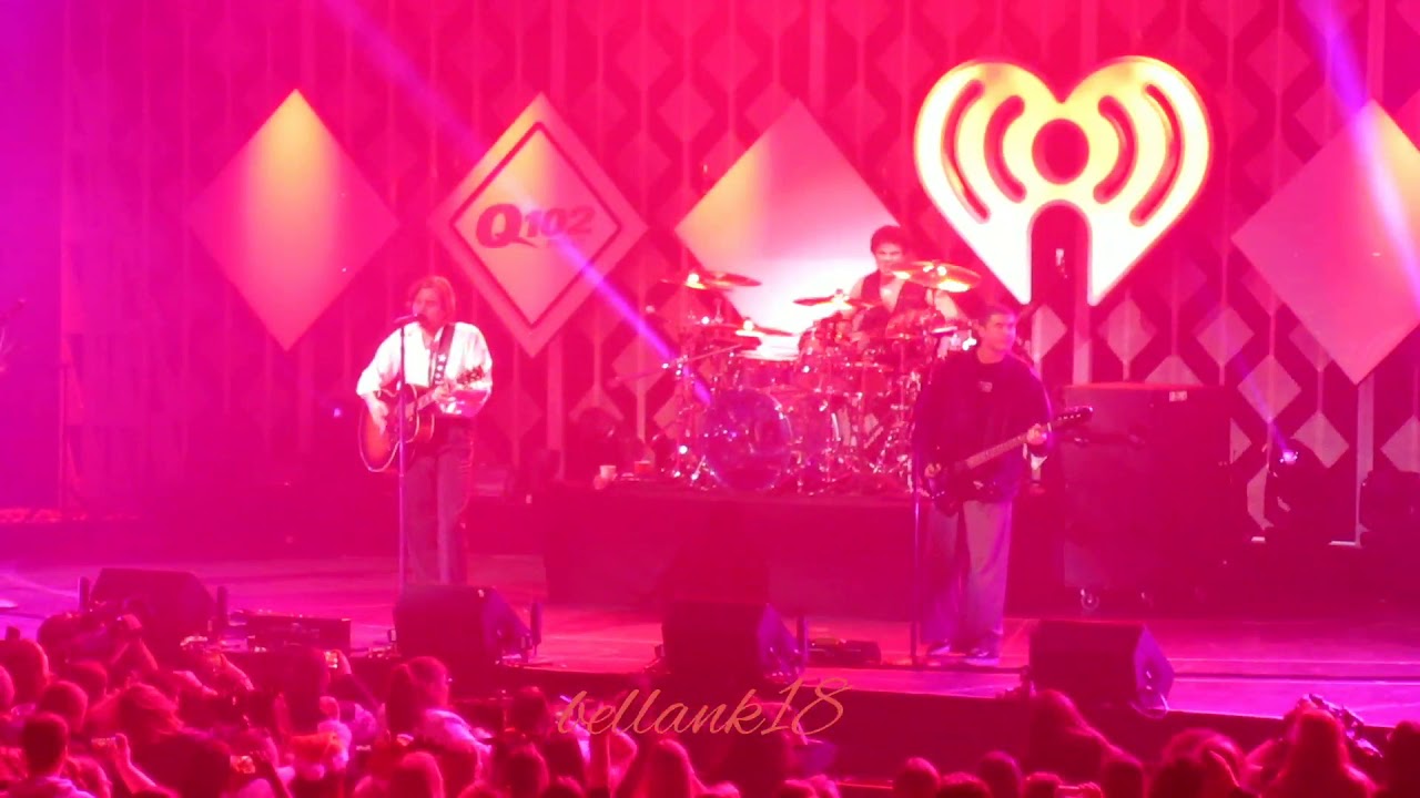 Full performance 5SOS @ Jingle Ball Philadelphia 2019