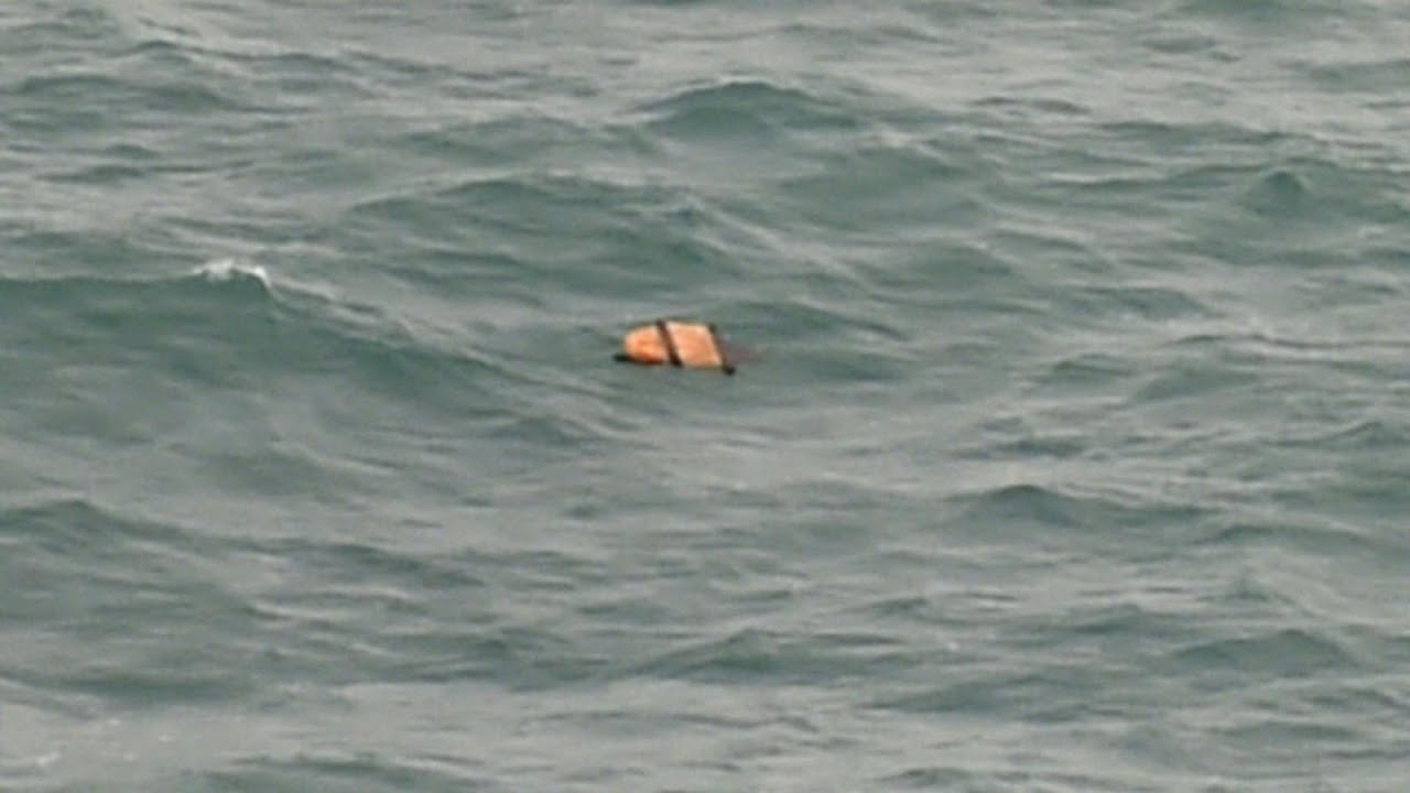 Debris, Bodies Found in Search for Missing AirAsia Flight 8501