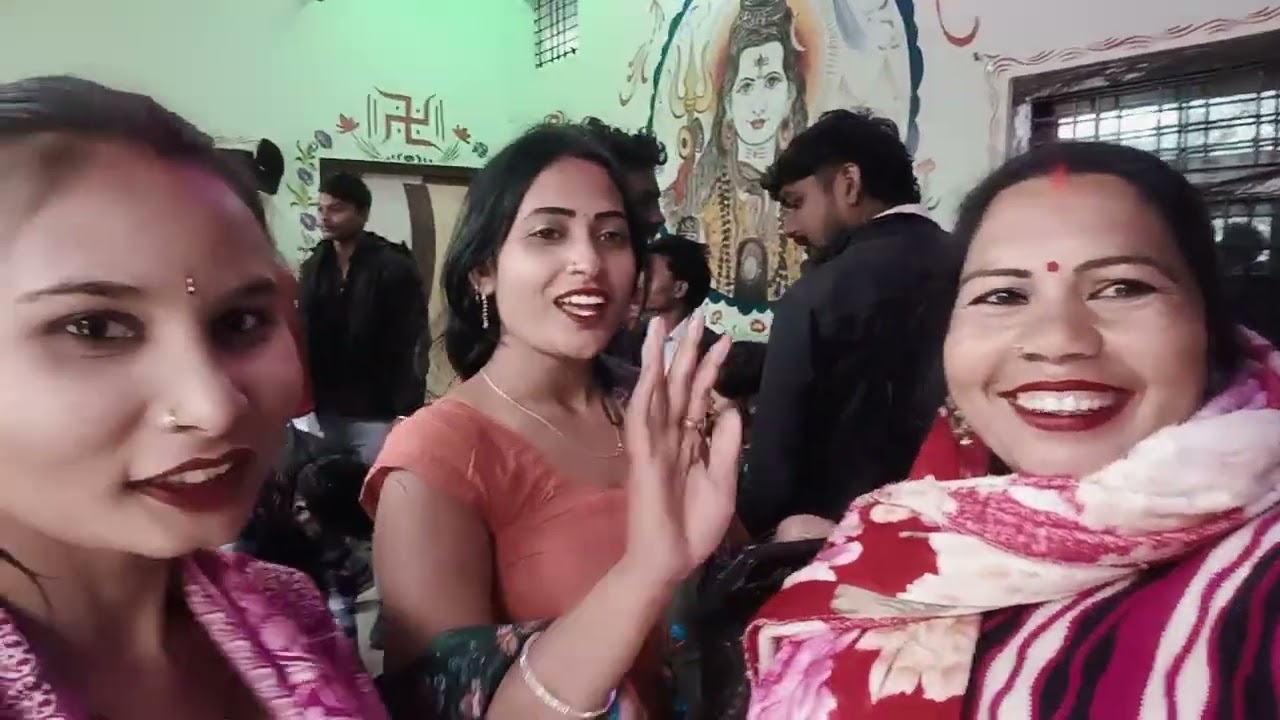 दोस्तों हम युवराज की बर्थडे में मालती चौहान के घर आए हैं आप लोग बधाई दीजिए 🙏🙏❤️❤️♥️🎂🎂🧁