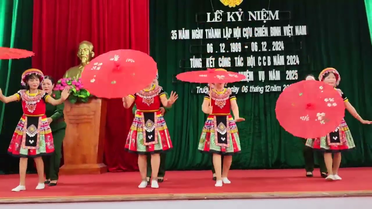 thơ tình của núi tốp múa TS thể hiện 2024