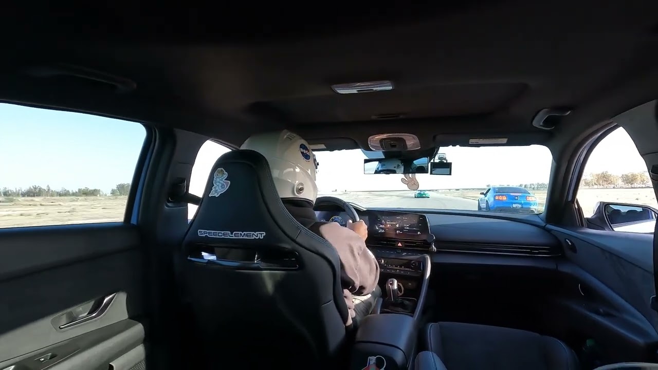 2022 Hyundai Elantra N DCT 현대 아반떼 N following Porsche GT3 Cup Car  Buttonwillow Raceway 4/9/2022