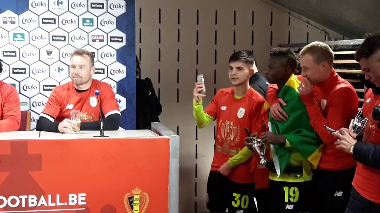 Standard-spelers verrassen Sa Pinto