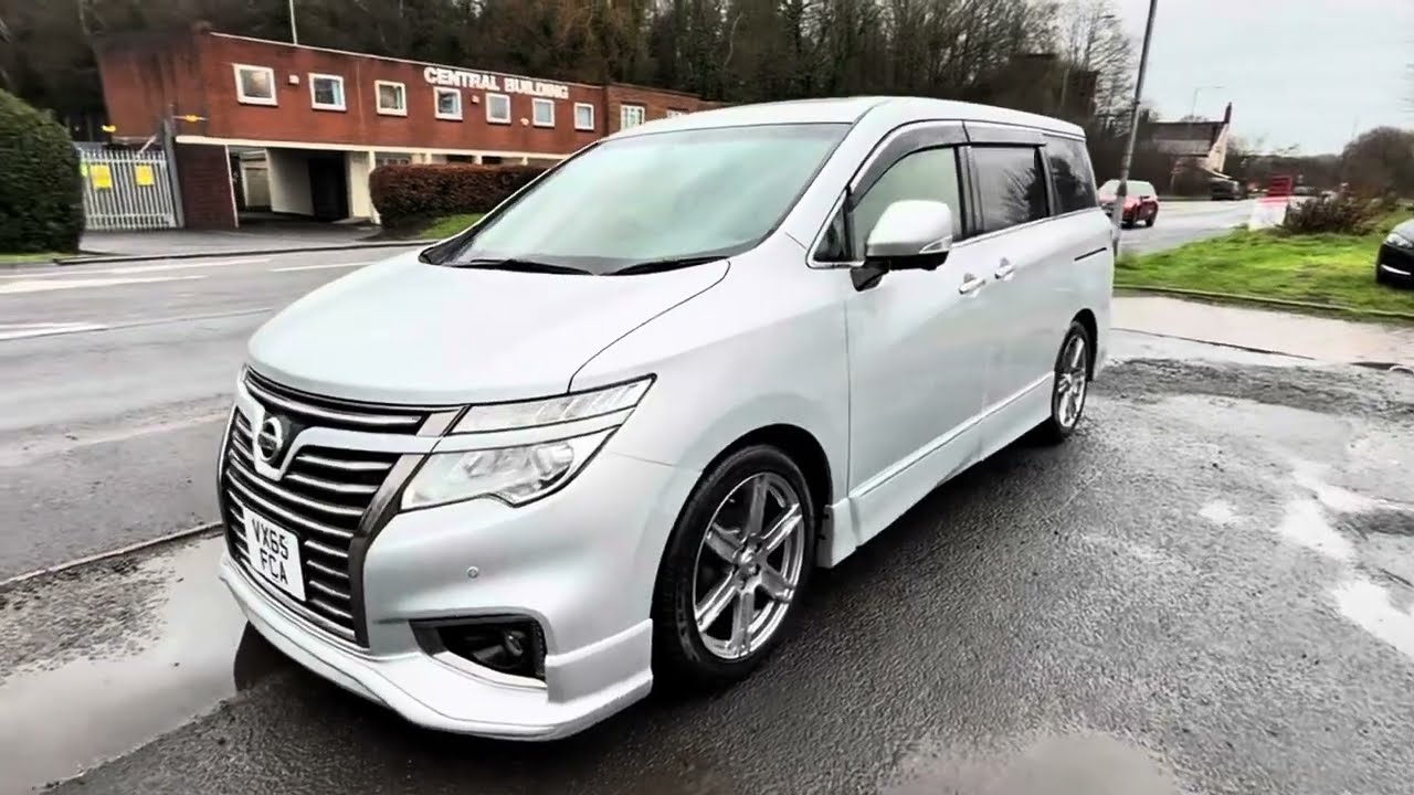 2015 Nissan Elgrand 3.5 Highway STAR Urban Chrome Edition (107,000 miles)